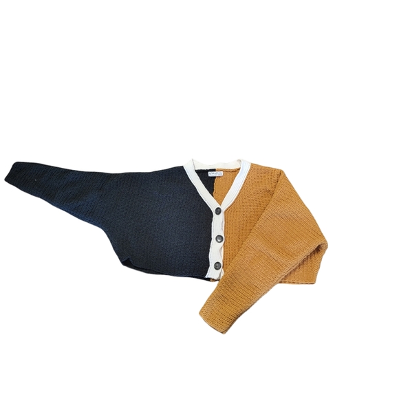 Made with Love knitted crop top.      b1 - Picture 2 of 6